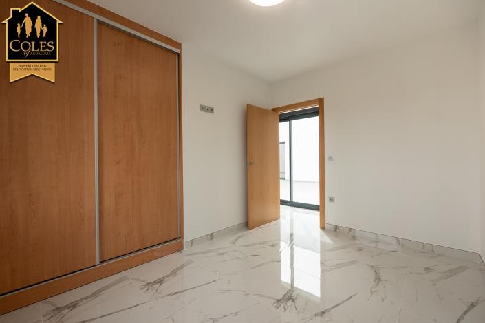 Image No.14-3 Bed Villa / Detached for sale