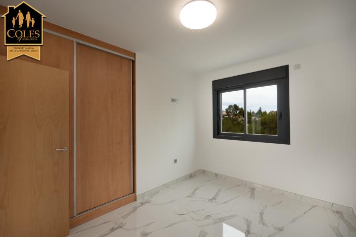 Image No.17-3 Bed Villa / Detached for sale