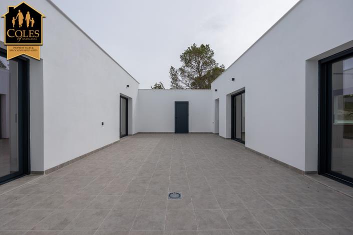 Image No.23-3 Bed Villa / Detached for sale