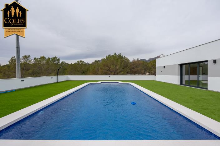 Image No.25-3 Bed Villa / Detached for sale