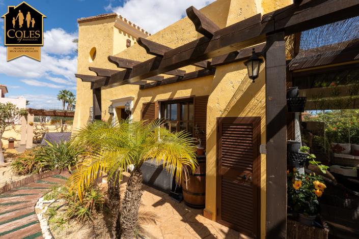 Image No.9-3 Bed Villa / Detached for sale