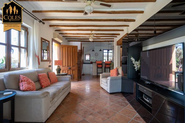 Image No.17-3 Bed Villa / Detached for sale