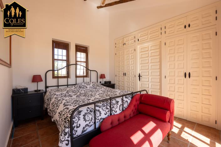 Image No.22-3 Bed Villa / Detached for sale