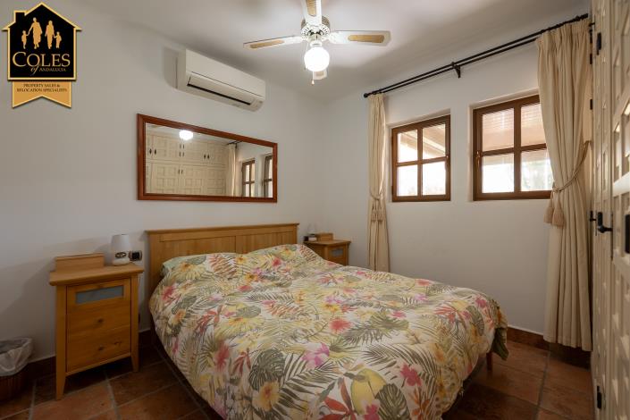 Image No.30-3 Bed Villa / Detached for sale