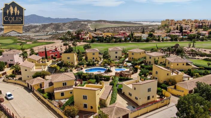 Image No.39-3 Bed Villa / Detached for sale