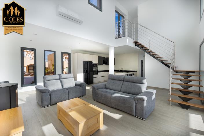 Image No.15-3 Bed Villa / Detached for sale