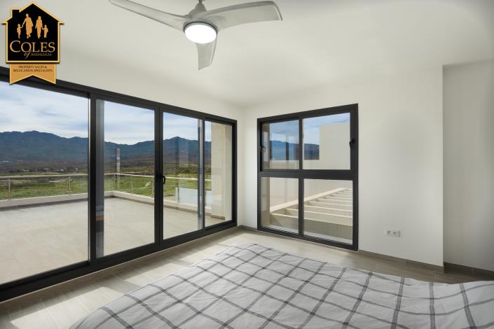 Image No.17-3 Bed Villa / Detached for sale