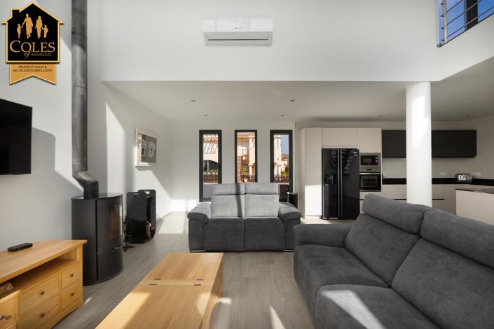 Image No.38-3 Bed Villa / Detached for sale