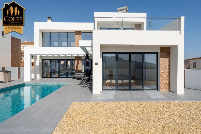 Image No.39-3 Bed Villa / Detached for sale