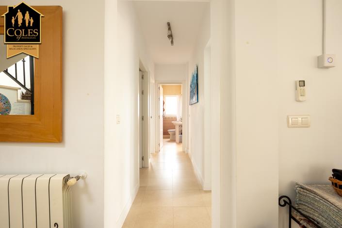 Image No.20-4 Bed Villa / Detached for sale