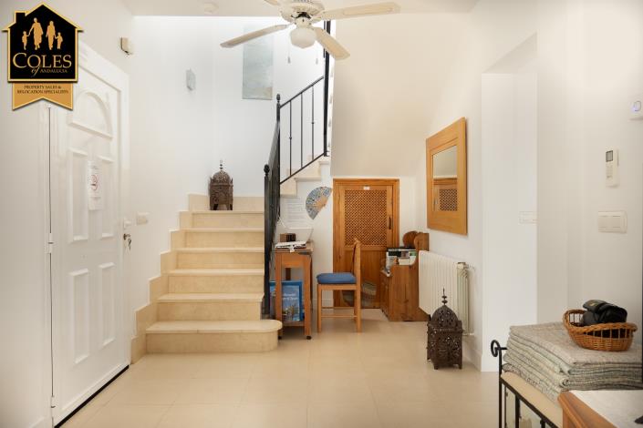 Image No.21-4 Bed Villa / Detached for sale