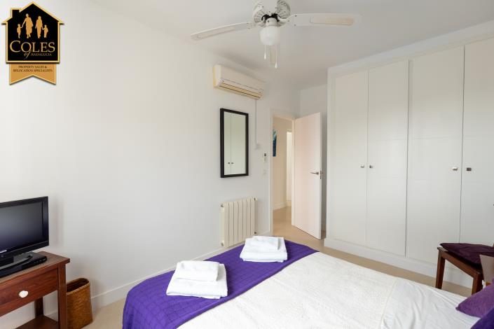 Image No.27-4 Bed Villa / Detached for sale