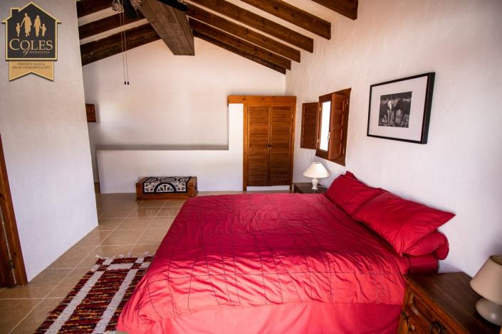 Image No.34-4 Bed Villa / Detached for sale