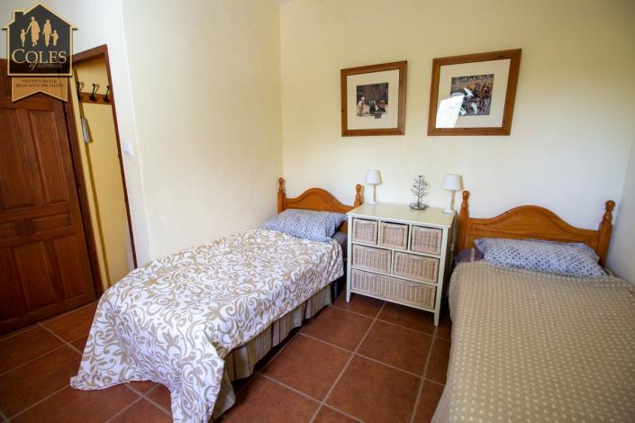 Image No.46-4 Bed Villa / Detached for sale