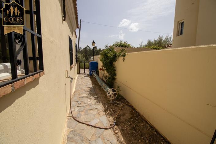 Image No.30-3 Bed Villa / Detached for sale