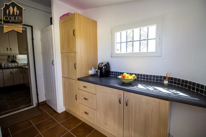 Image No.32-3 Bed Villa / Detached for sale