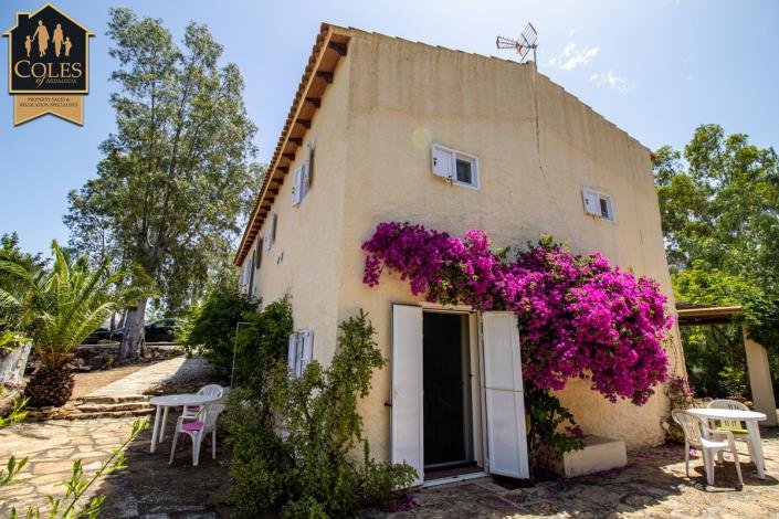 Image No.18-5 Bed Villa / Detached for sale