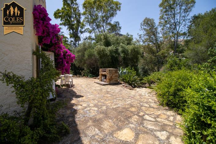 Image No.23-5 Bed Villa / Detached for sale