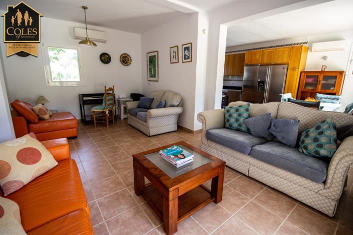 Image No.33-5 Bed Villa / Detached for sale