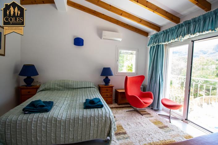 Image No.46-5 Bed Villa / Detached for sale