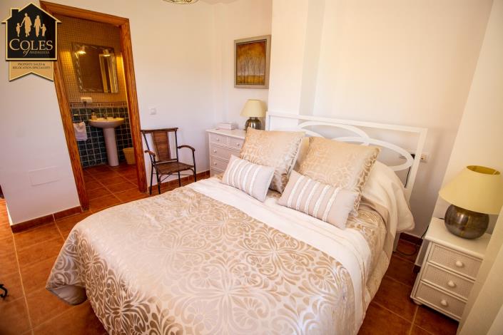 Image No.42-3 Bed Townhouse for sale