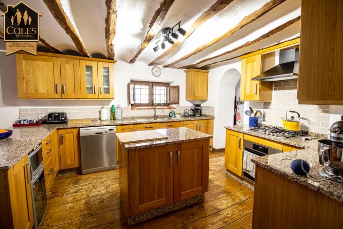 Image No.23-8 Bed Cortijo for sale