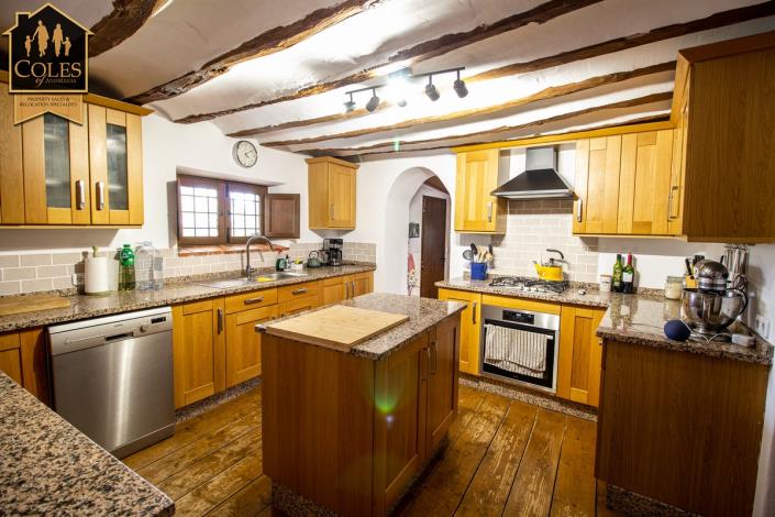 Image No.24-8 Bed Cortijo for sale