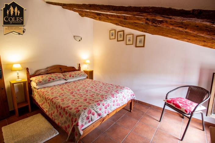 Image No.38-8 Bed Cortijo for sale