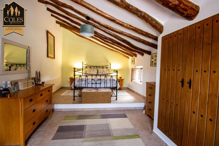 Image No.44-8 Bed Cortijo for sale