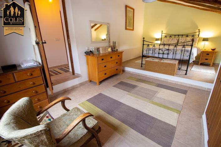 Image No.46-8 Bed Cortijo for sale