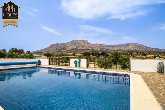 Image No.51-8 Bed Cortijo for sale