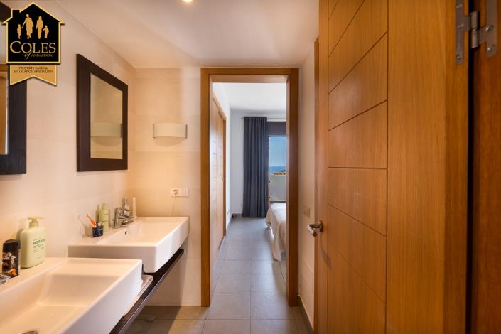 Image No.16-2 Bed Apartment for sale