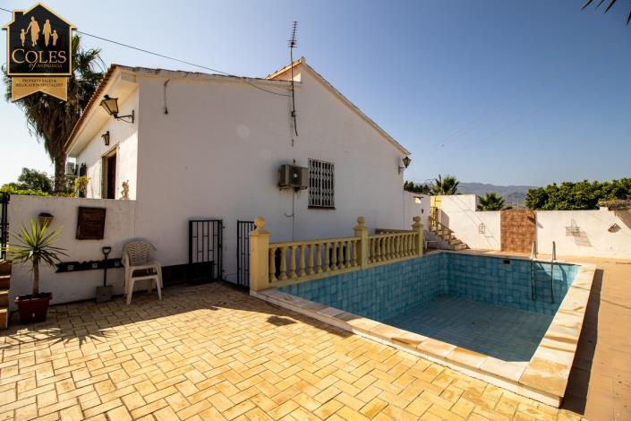 Image No.8-5 Bed Villa / Detached for sale