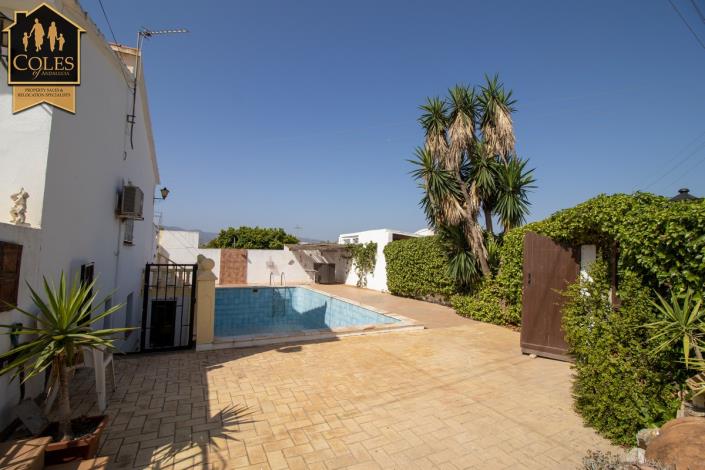 Image No.19-5 Bed Villa / Detached for sale