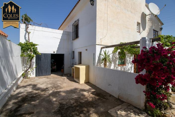 Image No.24-5 Bed Villa / Detached for sale