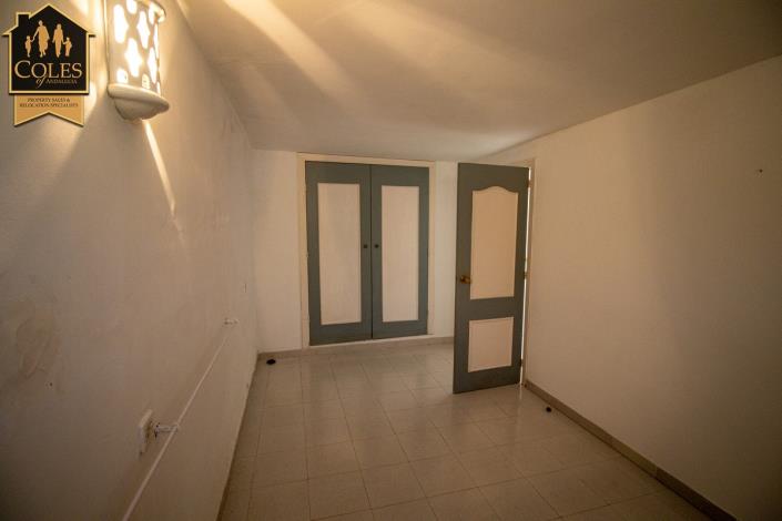 Image No.41-5 Bed Villa / Detached for sale