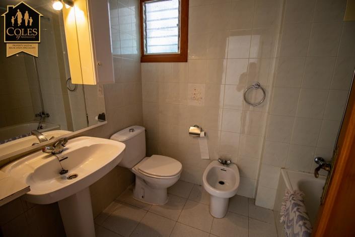 Image No.46-5 Bed Villa / Detached for sale