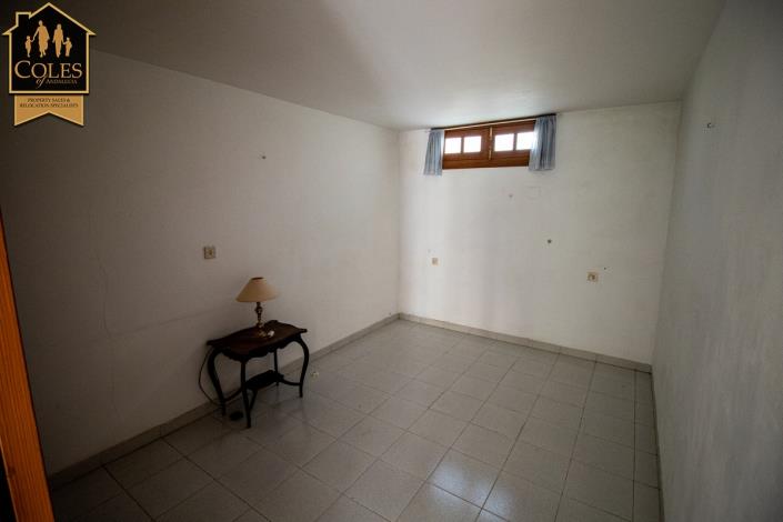 Image No.50-5 Bed Villa / Detached for sale