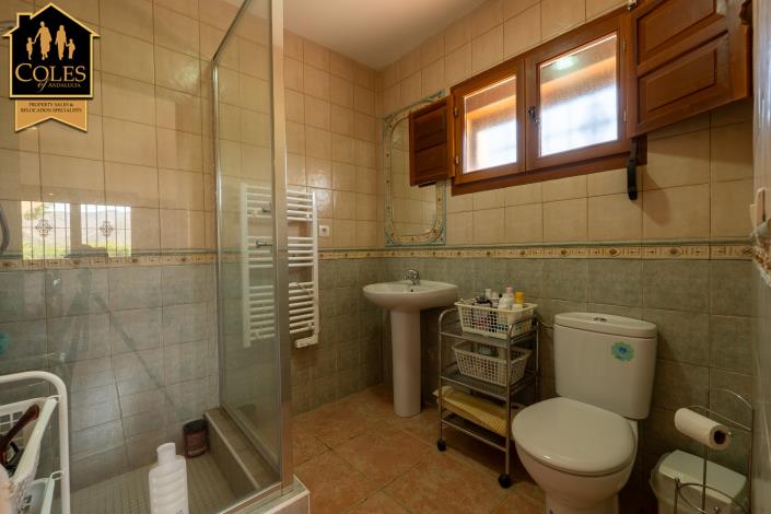 Image No.20-3 Bed Villa / Detached for sale