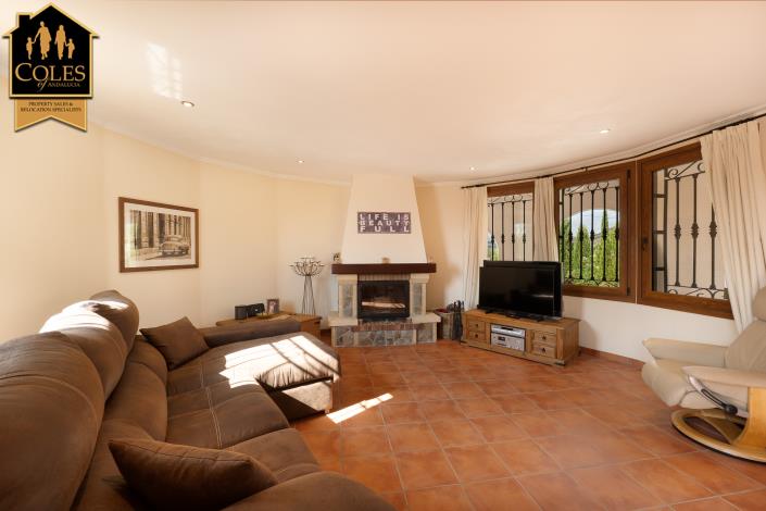 Image No.7-3 Bed Villa / Detached for sale