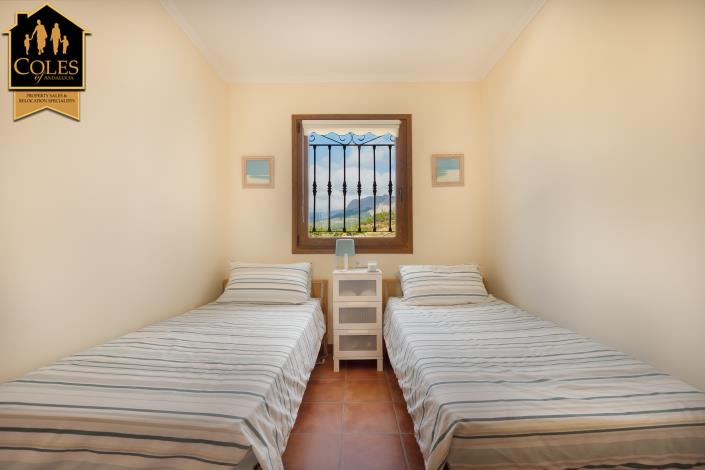 Image No.15-3 Bed Villa / Detached for sale