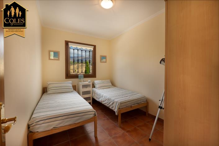 Image No.16-3 Bed Villa / Detached for sale