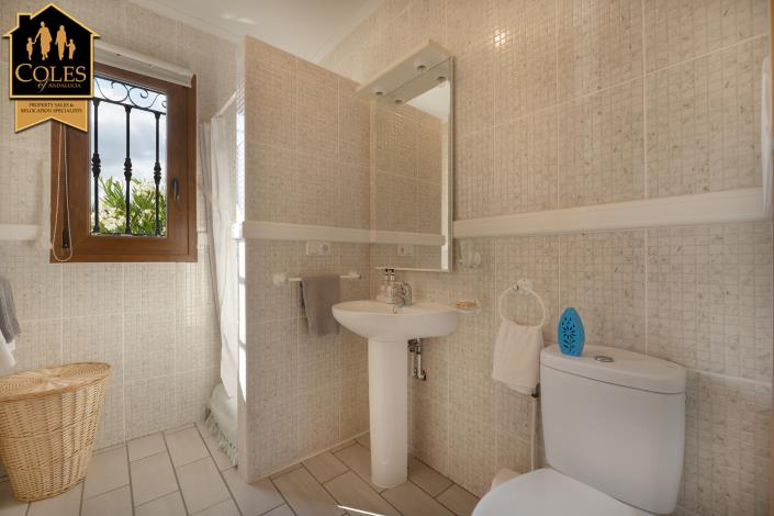 Image No.19-3 Bed Villa / Detached for sale