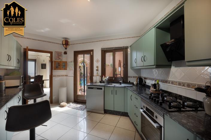 Image No.16-4 Bed Villa / Detached for sale