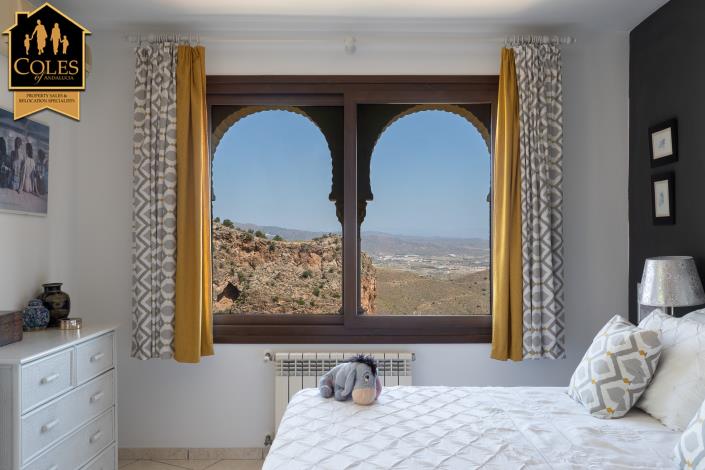 Image No.19-4 Bed Villa / Detached for sale