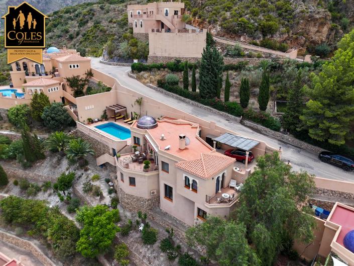 Image No.33-4 Bed Villa / Detached for sale