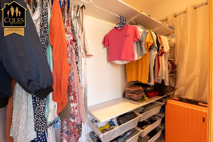 Image No.27-2 Bed Villa / Detached for sale