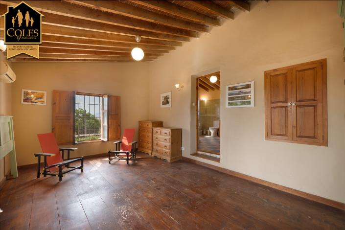 Image No.23-4 Bed Cortijo for sale