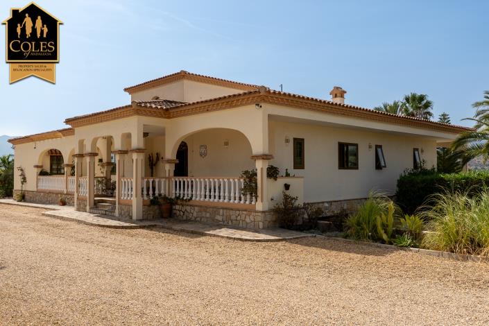 Image No.4-3 Bed Villa / Detached for sale