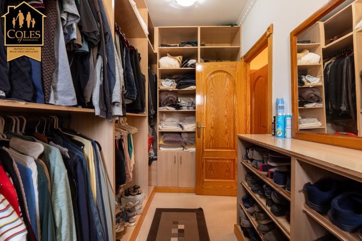 Image No.22-3 Bed Villa / Detached for sale